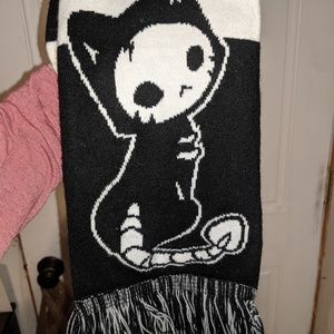 Skeleton cat scarf